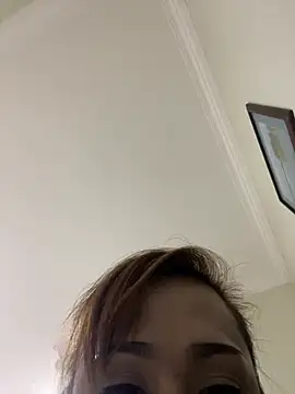 Snapshot of Sanieku chatting on February 17, 2026, 6:27 pm Sanieku online show from February 17, 2026, 6:27 pm