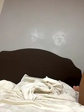 Snapshot of Sanieku chatting on January 14, 2026, 2:20 pm Sanieku online show from January 14, 2026, 2:20 pm