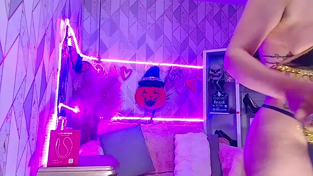 AsheyBaker online show from October 29, 2025, 10:14 am