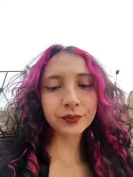  Laary online show from September 19, 2025, 9:52 pm