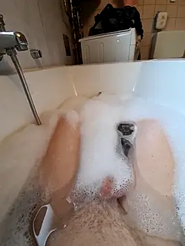 toeloverlive online show from October 6, 2025, 8:26 am