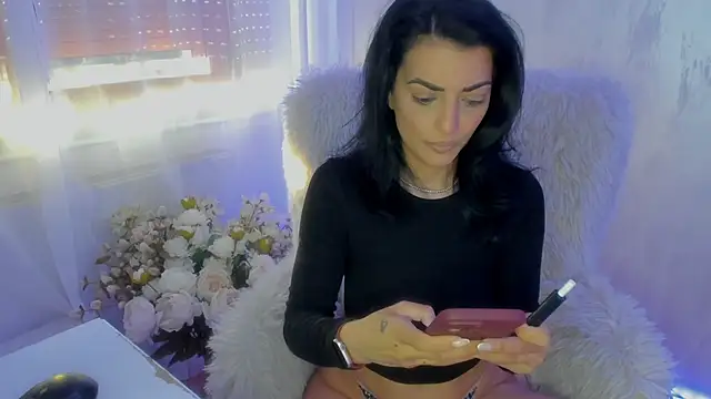 ElisaBaxter online show from April 24, 2026, 4:03 am