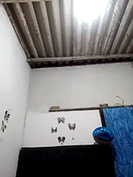 Nicolle Milf online show from February 4, 2026, 9:54 pm