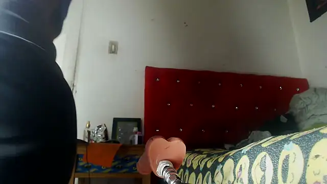 Snapshot of Devill_x chatting on March 14, 2026, 12:05 am Devill x online show from March 14, 2026, 12:05 am