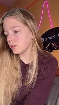 Snapshot of -veranito- chatting on May 12, 2026, 3:03 am -veranito- online show from May 12, 2026, 3:03 am