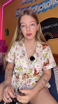 Snapshot of -veranito- chatting on June 14, 2026, 3:08 am -veranito- online show from June 14, 2026, 3:08 am