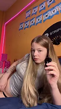 Snapshot of -veranito- chatting on June 10, 2026, 3:08 am -veranito- online show from June 10, 2026, 3:08 am