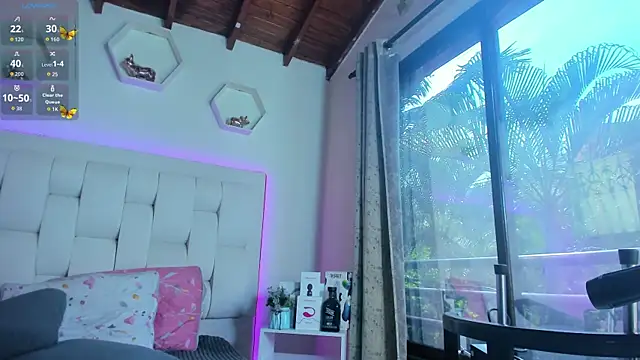 shanakendall online show from September 27, 2025, 2:01 pm