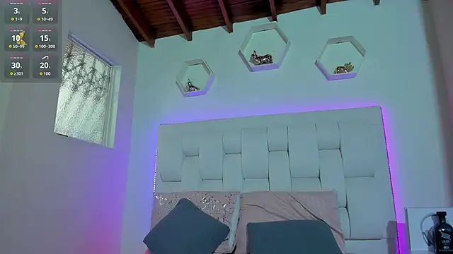 shanakendall online show from November 26, 2025, 2:17 pm