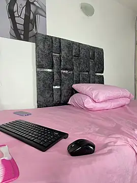 Snapshot of Natasharuso chatting on February 23, 2026, 9:32 am Natasharuso online show from February 23, 2026, 9:32 am