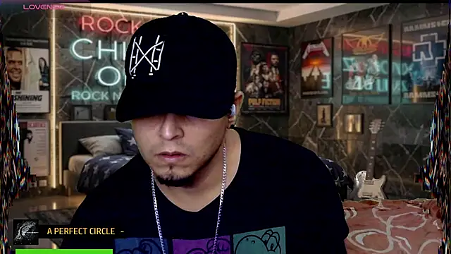 Snapshot of chino_roz chatting on June 9, 2026, 7:15 pm chino roz online show from June 9, 2026, 7:15 pm