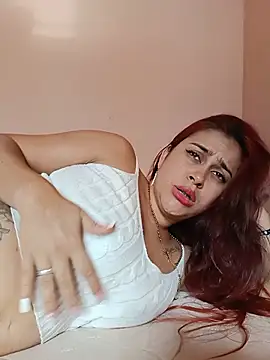Latina sexy1 online show from June 24, 2026, 9:01 pm