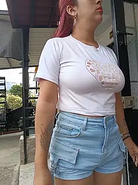 Latina sexy1 online show from June 15, 2026, 1:44 pm