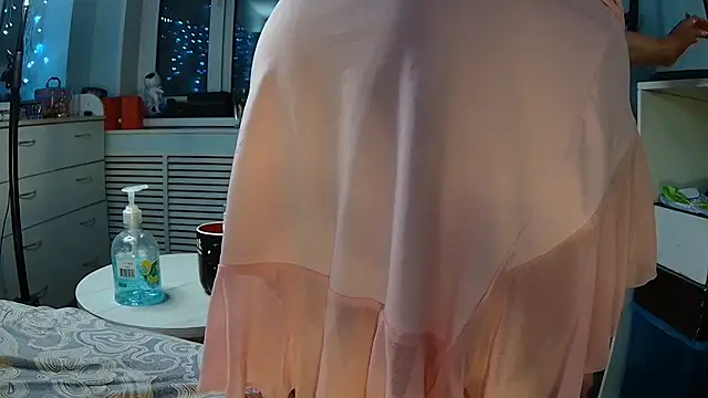 GlamSquirt online show from September 24, 2025, 5:30 pm