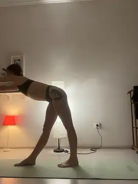 Snapshot of LeyaJohnson chatting on January 28, 2025, 6:07 pm LeyaJohnson online show from January 28, 2025, 6:07 pm