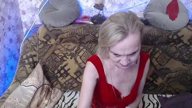 MissBekker online show from February 2, 2025, 6:58 am