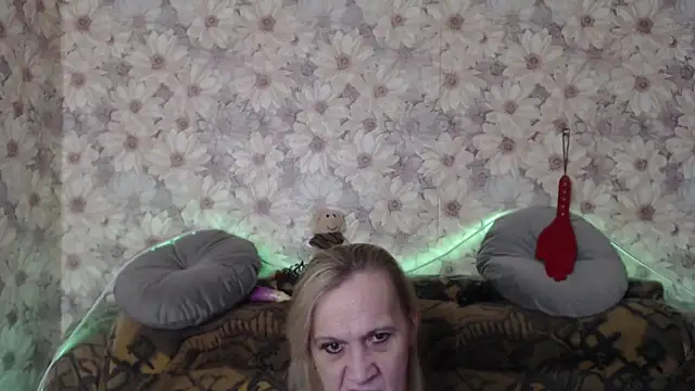 MissBekker online show from February 24, 2025, 5:54 am