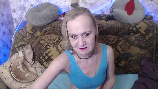 MissBekker online show from February 25, 2025, 8:42 pm