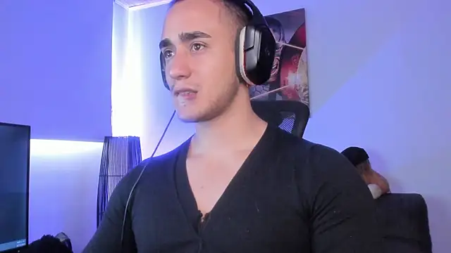 AlexRivera6 online show from December 22, 2024, 9:42 pm