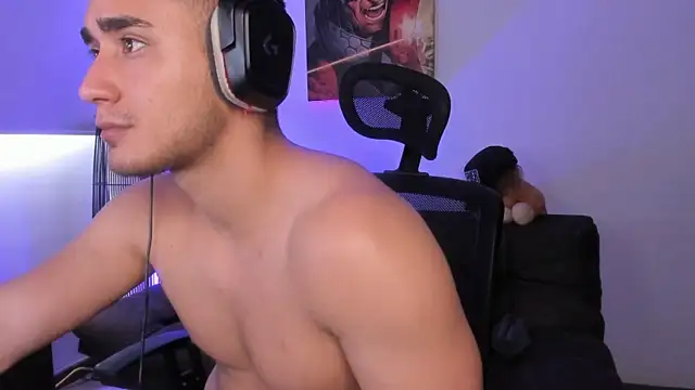 AlexRivera6 online show from December 25, 2024, 6:09 pm