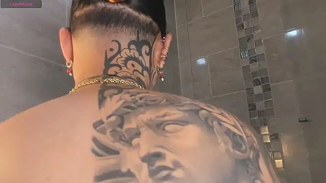 Snapshot of ohyesly_ chatting on March 8, 2026, 8:17 am ohyesly online show from March 8, 2026, 8:17 am