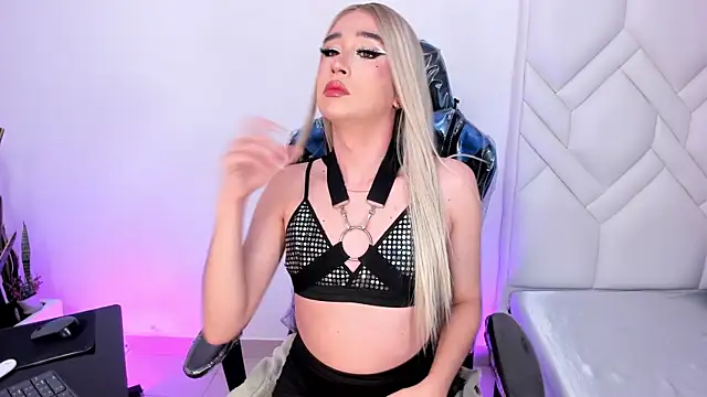 Snapshot of Chris_boy_ chatting on December 19, 2025, 8:06 am Chris boy online show from December 19, 2025, 8:06 am