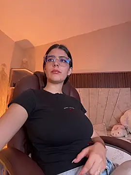  Niah  online show from March 5, 2026, 8:38 pm