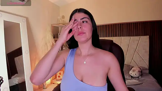  Niah  online show from September 16, 2025, 8:43 pm