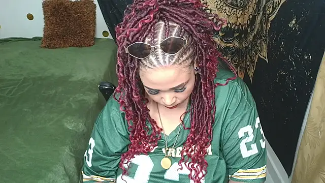 Amaranthagolldiie online show from April 13, 2026, 8:57 pm