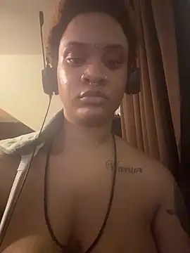 nickytheehawtie online show from February 20, 2026, 4:53 am