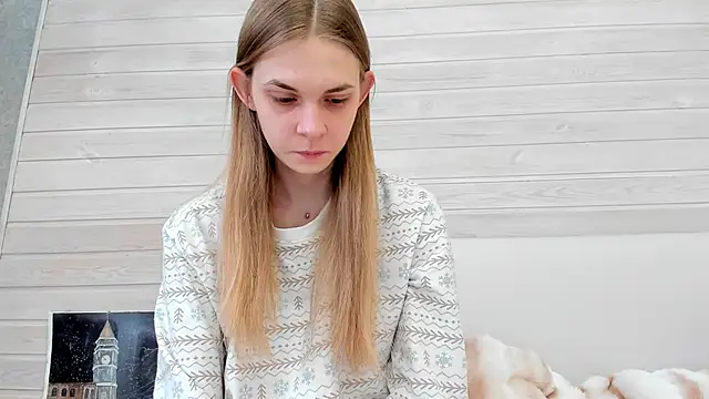 molly hunt  online show from February 27, 2025, 2:57 am