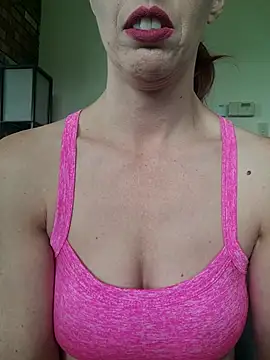 Adrina Drake online show from September 17, 2025, 11:18 pm