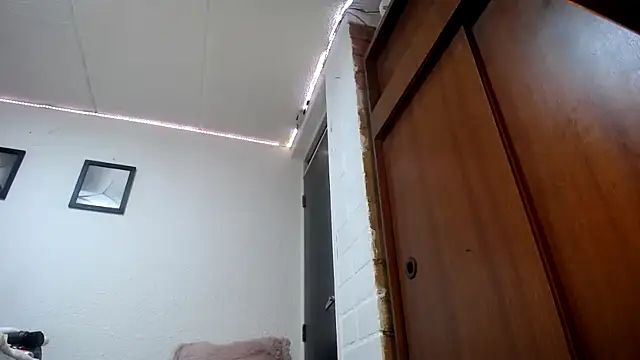 maturehoxx online show from March 9, 2025, 10:08 pm