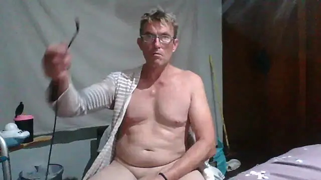 xykenrah48 online show from April 3, 2026, 10:49 pm