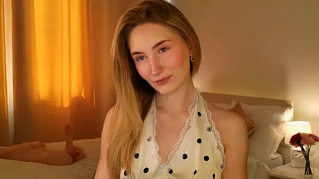 Snapshot of bella__rose chatting on March 21, 2026, 9:25 am bella rose online show from March 21, 2026, 9:25 am