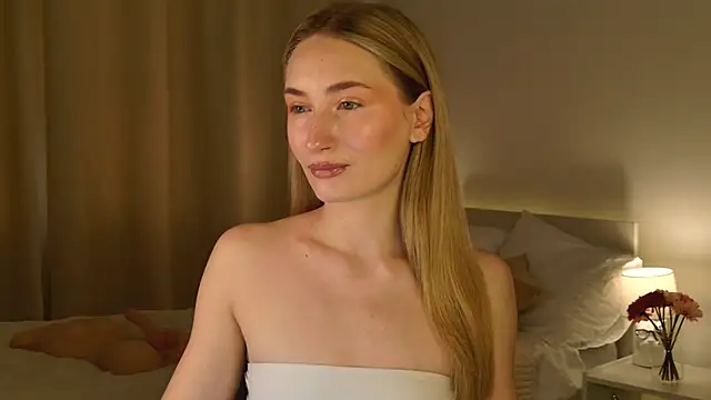 Snapshot of bella__rose chatting on March 12, 2026, 10:30 am bella rose online show from March 12, 2026, 10:30 am