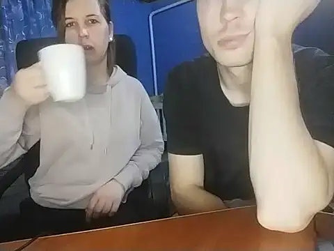 loveis007 online show from November 2, 2025, 9:42 pm