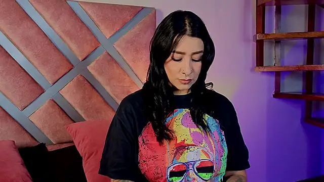  kelly hous36 online show from March 4, 2026, 12:57 pm