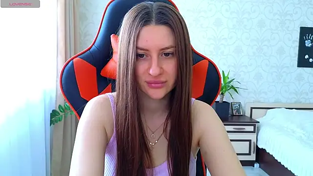 Elishka  online show from April 5, 2026, 7:37 am