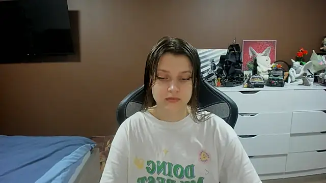 Snapshot of SoniNesti chatting on July 10, 2026, 3:45 pm SoniNesti online show from July 10, 2026, 3:45 pm