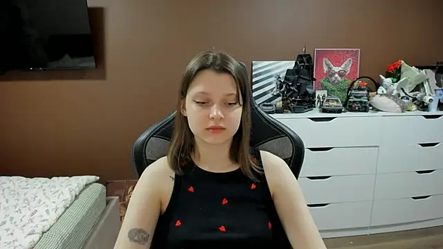 SoniNesti online show from May 2, 2026, 2:44 pm