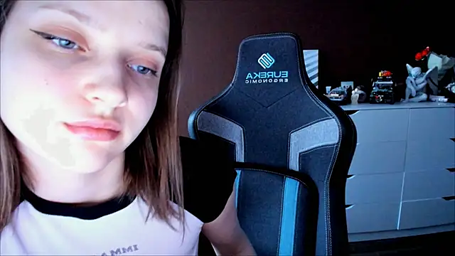 SoniNesti online show from February 25, 2026, 2:50 pm