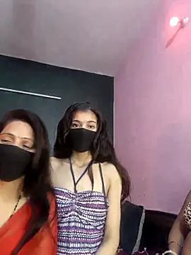 cutee  crazy online show from February 12, 2026, 1:55 pm