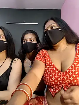 cutee  crazy online show from March 19, 2026, 1:55 pm