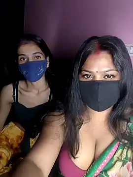 cutee  crazy online show from November 26, 2025, 1:33 pm