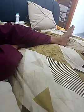 cutee  crazy online show from February 11, 2025, 6:33 pm