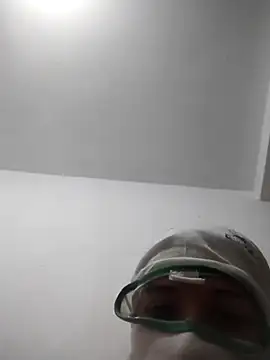 Snapshot of KleberL chatting on February 13, 2026, 10:21 pm KleberL online show from February 13, 2026, 10:21 pm