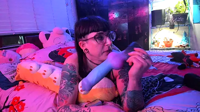 Snapshot of The_Dullahan_Girl chatting on March 3, 2025, 11:00 am The Dullahan Girl online show from March 3, 2025, 11:00 am