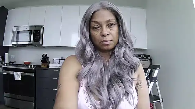 MSweetLindaParks online show from July 7, 2026, 11:25 am