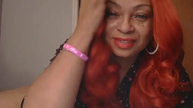 MSweetLindaParks online show from October 25, 2025, 11:05 pm